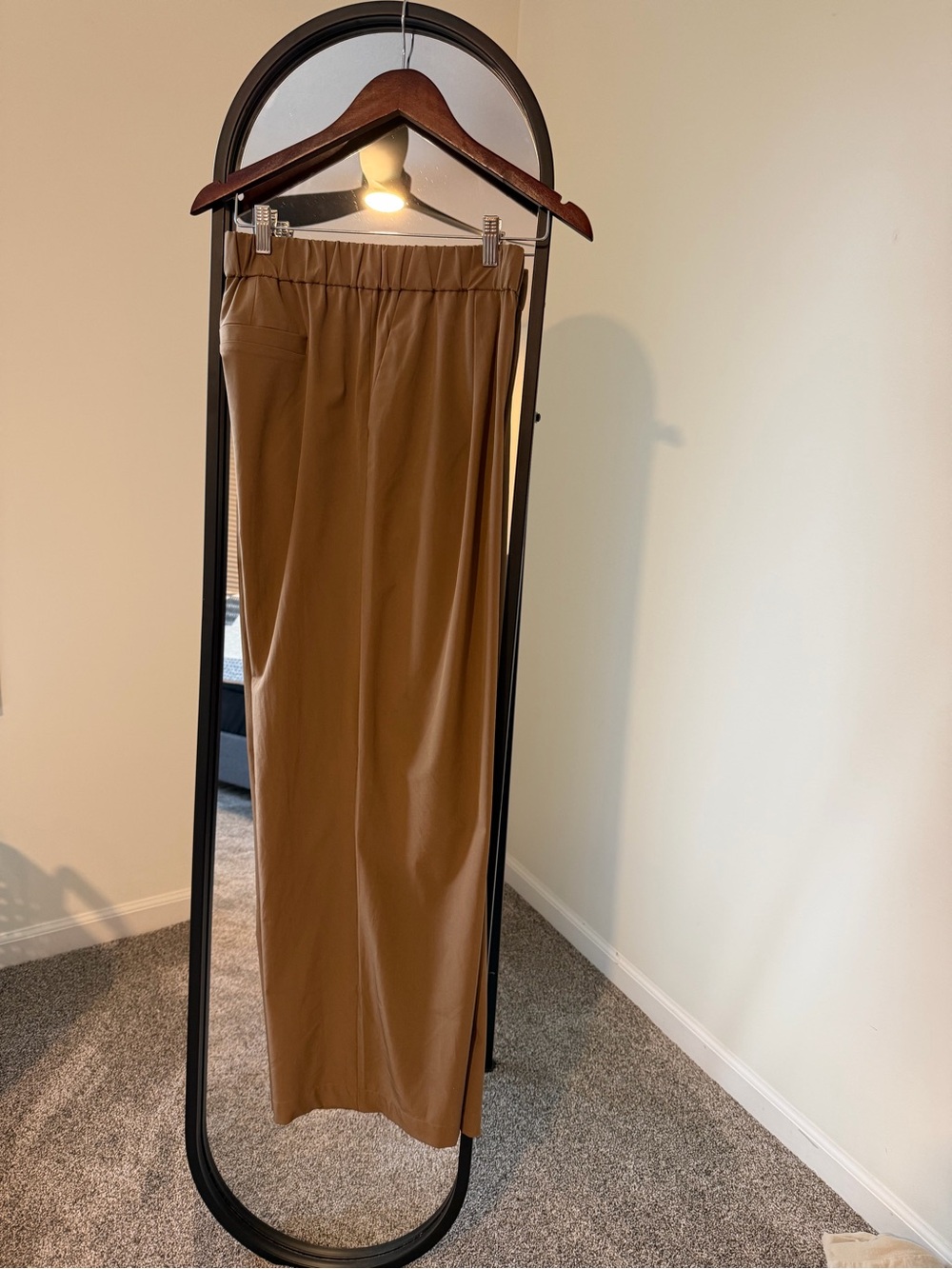 Varley Trousers Camel soft flex material